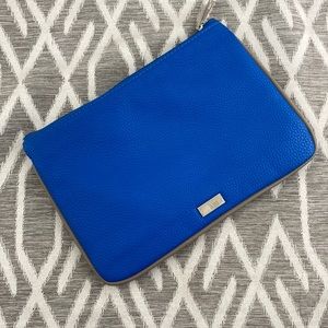 Jewell by Thirty One Zipper Faux Leather Pouch in Blue